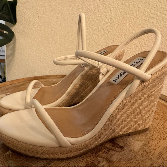 Steve Madden Tan Wedge Sandals - Picture 5 of 9